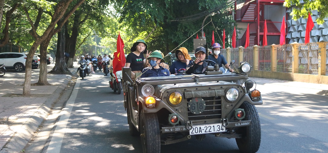 SAIGON JEEP TOUR – THE INSIDER’S SAIGON 4,5 HOURS